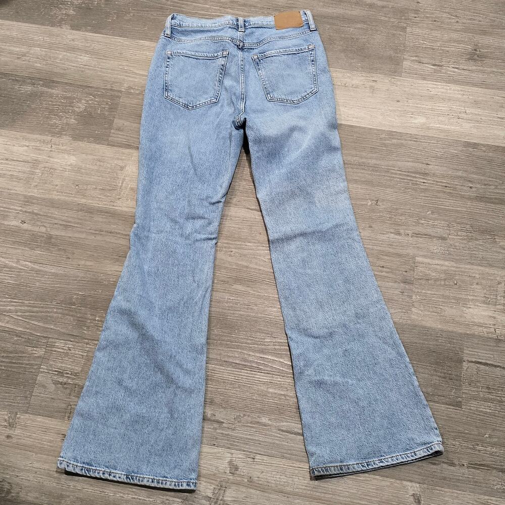 Aeropostale High Rise Distressed Light Wash Denim Jeans - Picture 3 of 7